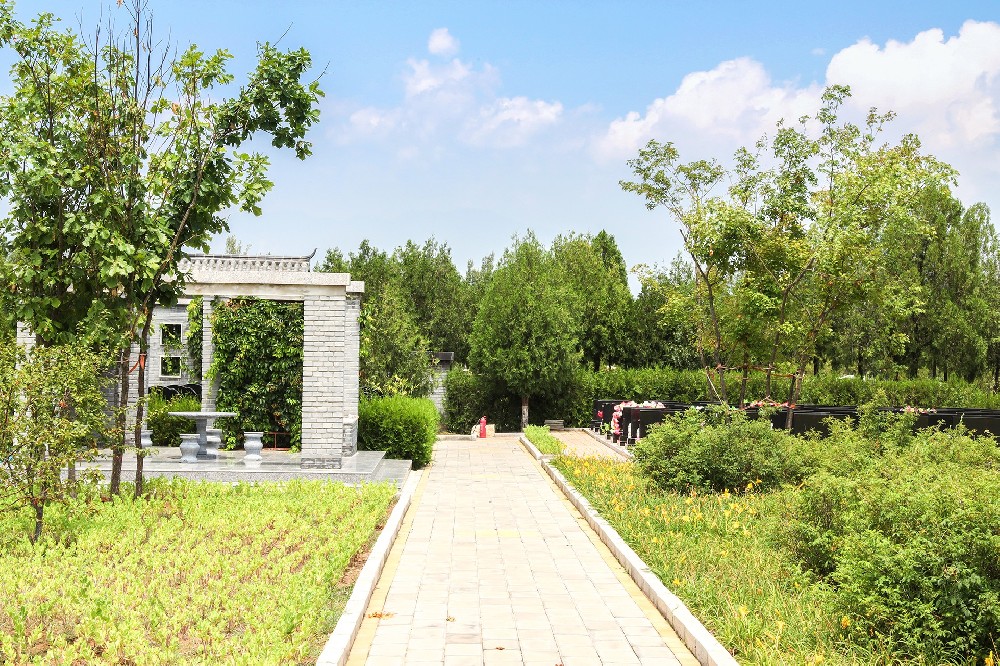 中华永久陵园介绍联系方式电话：承载思念，延续永恒